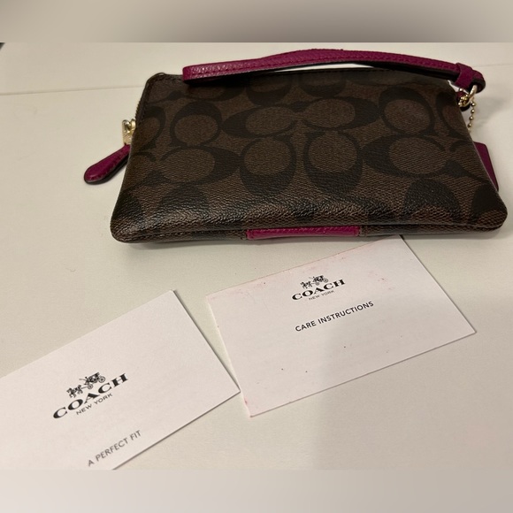 Authentic Coach Corner Zip Wristlet In Brown Signature Canvas with Magenta Strip - Picture 12 of 12
